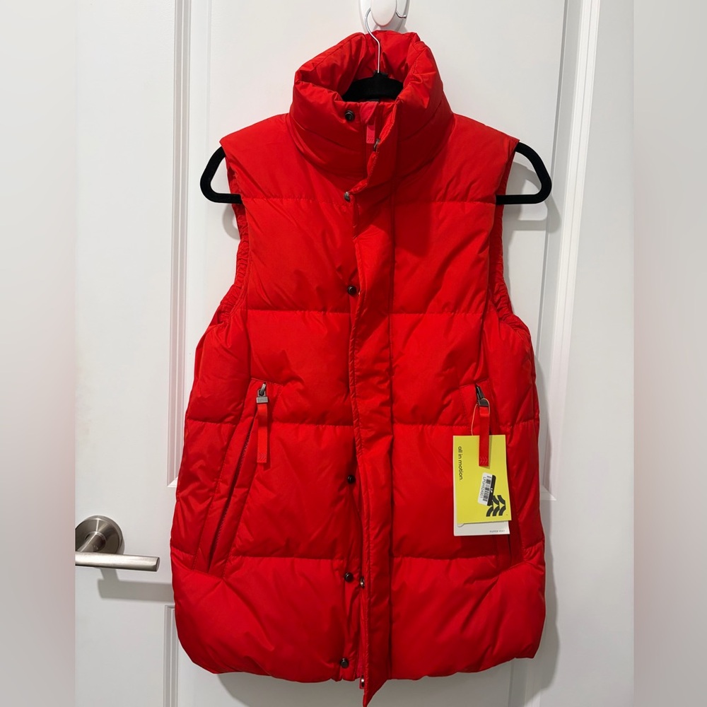 *SOLD* All in Motion Red Women's Vest - Picture 2 of 5